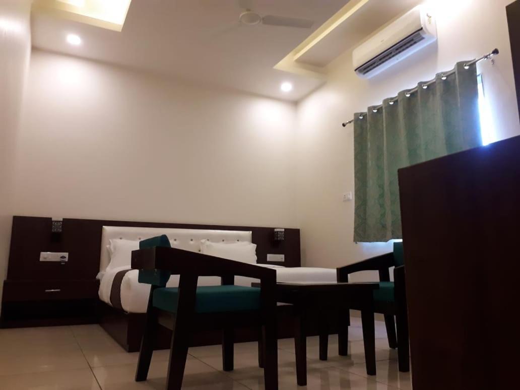 Hotel Paradise Inn Ουνταϊπούρ Εξωτερικό φωτογραφία